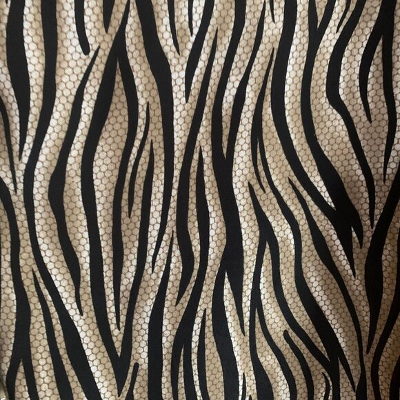 Zebra Print Button-Up Short Sleeve Blouse By Requirements Size Large - Picture 10 of 10